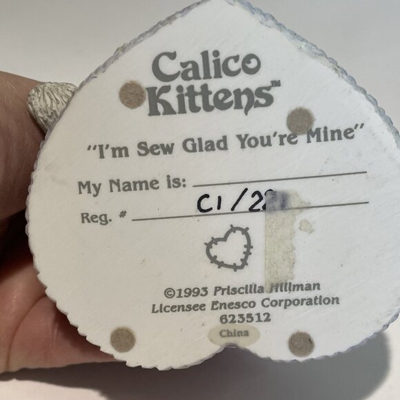 VTG 1993 Calico Kittens Figurine I'm Sew Glad You're Mine Enesco 623512 C1/221 - Picture 7 of 9